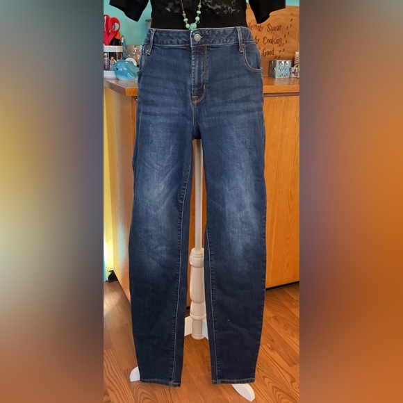 Old Navy Mid-Rise Rockstar Skinny Leg Jeans - Picture 2 of 5